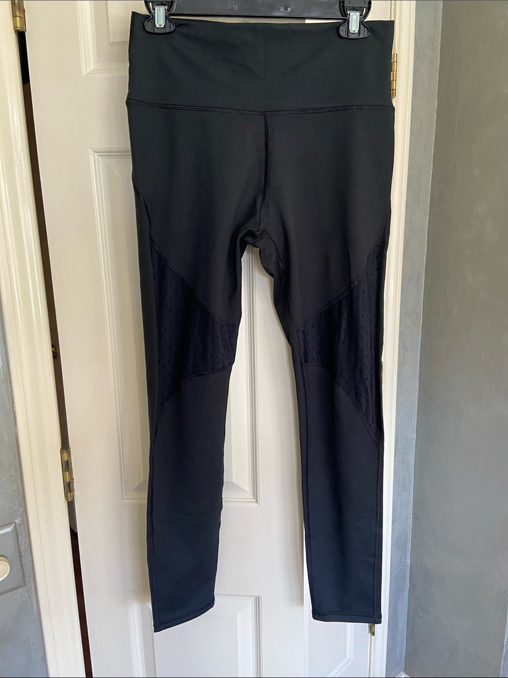 aerie Black High-Rise Leggings with Dotted Mesh Panels